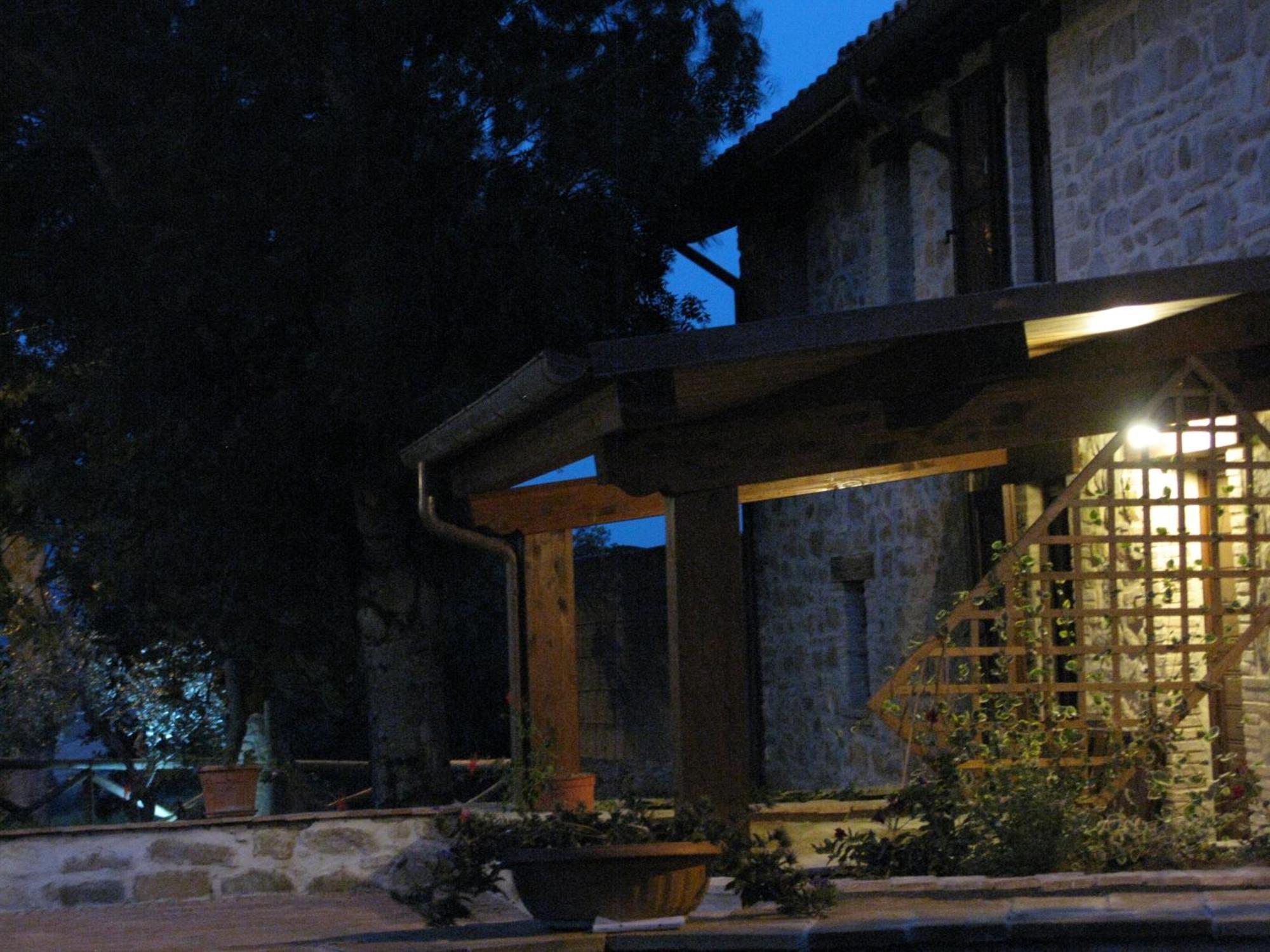 Pietra Maula Agriturismo Кастельраймондо Экстерьер фото